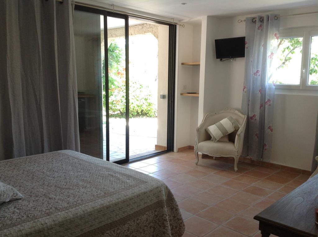 Готель Le Patio Fleuri Лорґ Номер фото