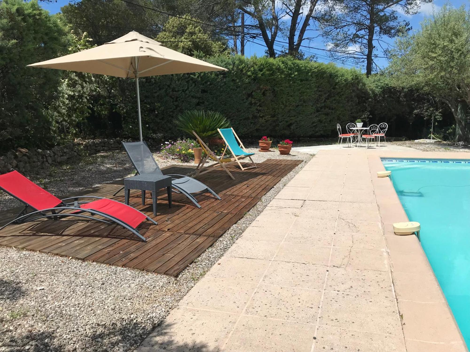 Готель Le Patio Fleuri Лорґ Екстер'єр фото