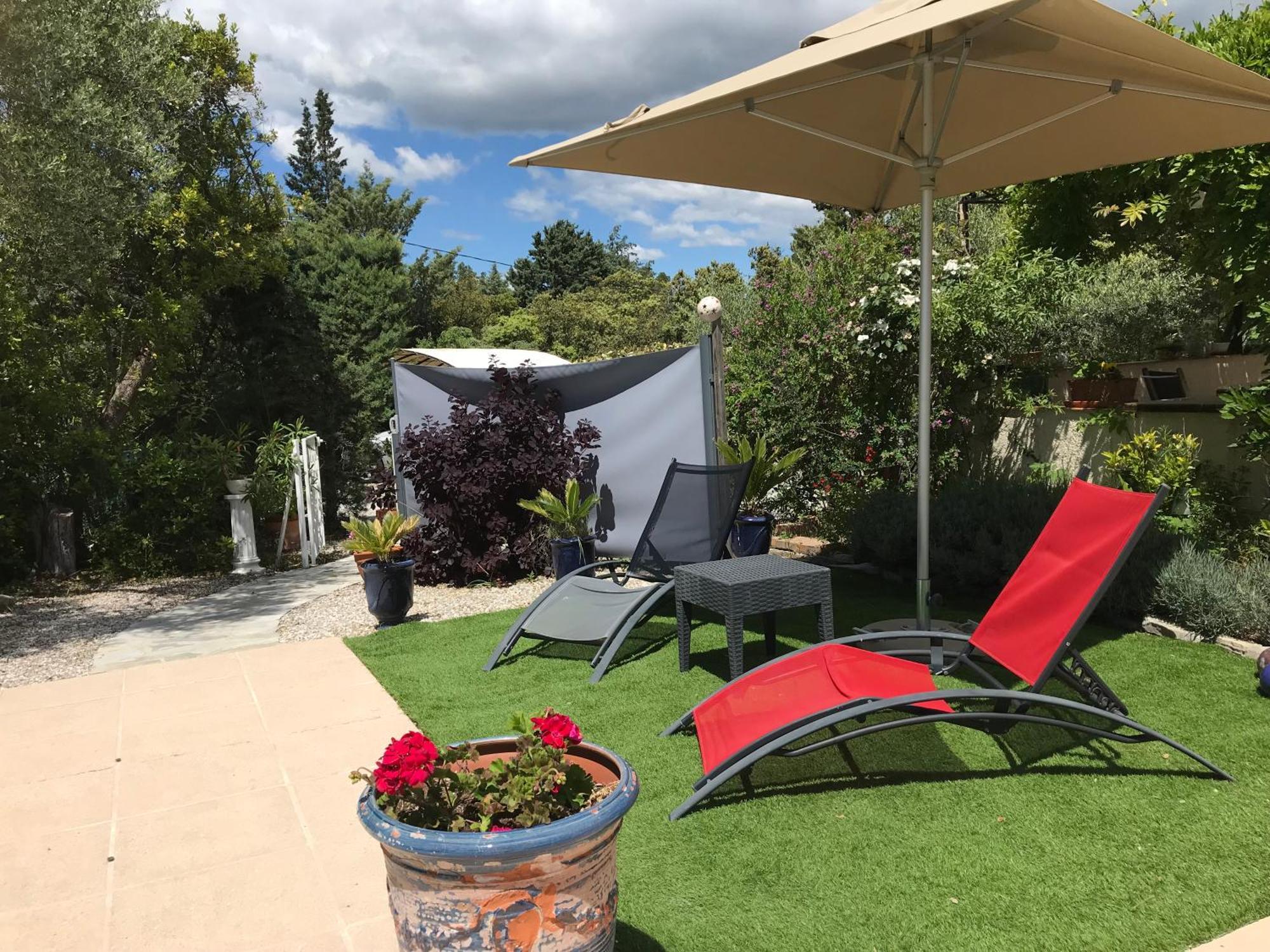 Готель Le Patio Fleuri Лорґ Екстер'єр фото
