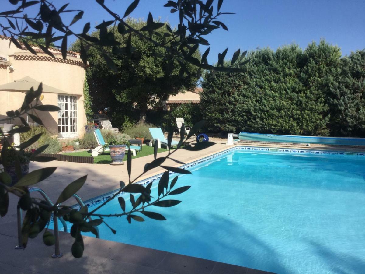 Готель Le Patio Fleuri Лорґ Екстер'єр фото