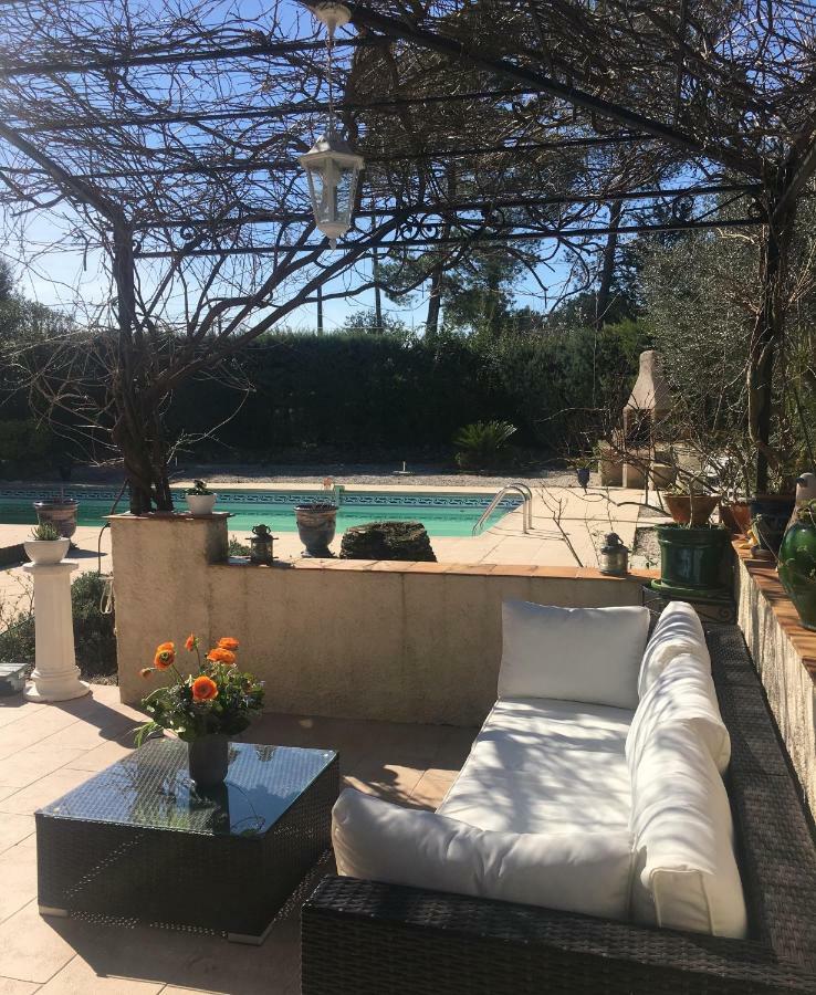 Готель Le Patio Fleuri Лорґ Екстер'єр фото