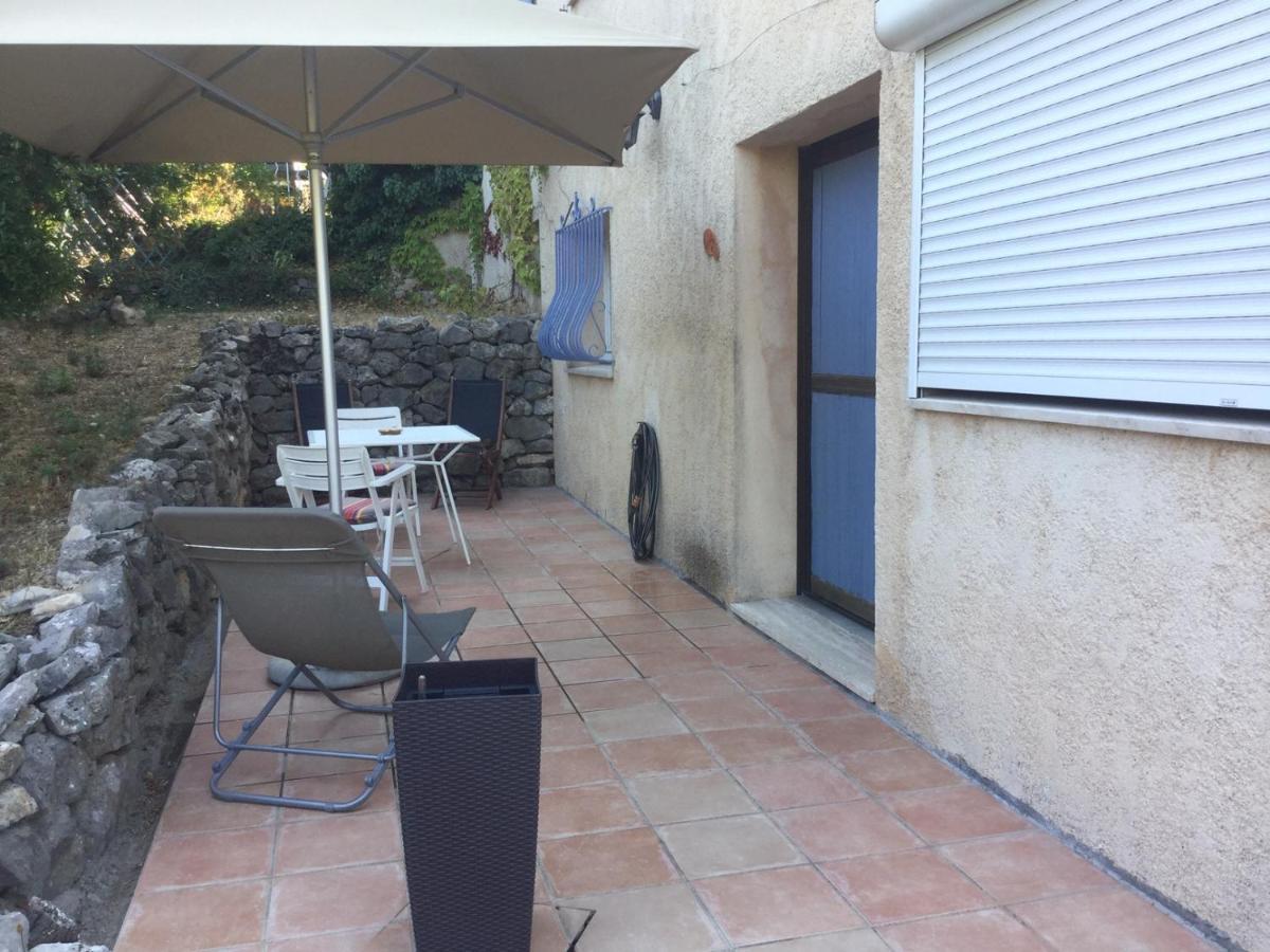 Готель Le Patio Fleuri Лорґ Екстер'єр фото